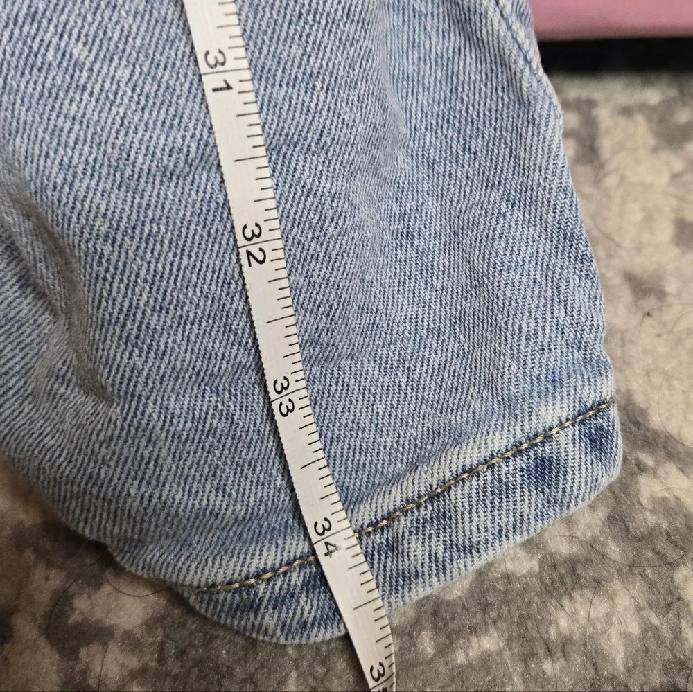 Kids Maurices Light Wash Distressed Denim Overalls Size 8 Reg - Picture 7 of 7